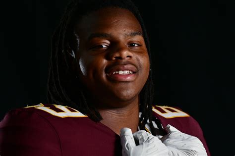 Gophers lineman Aireontae Ersery, a role model, with wit